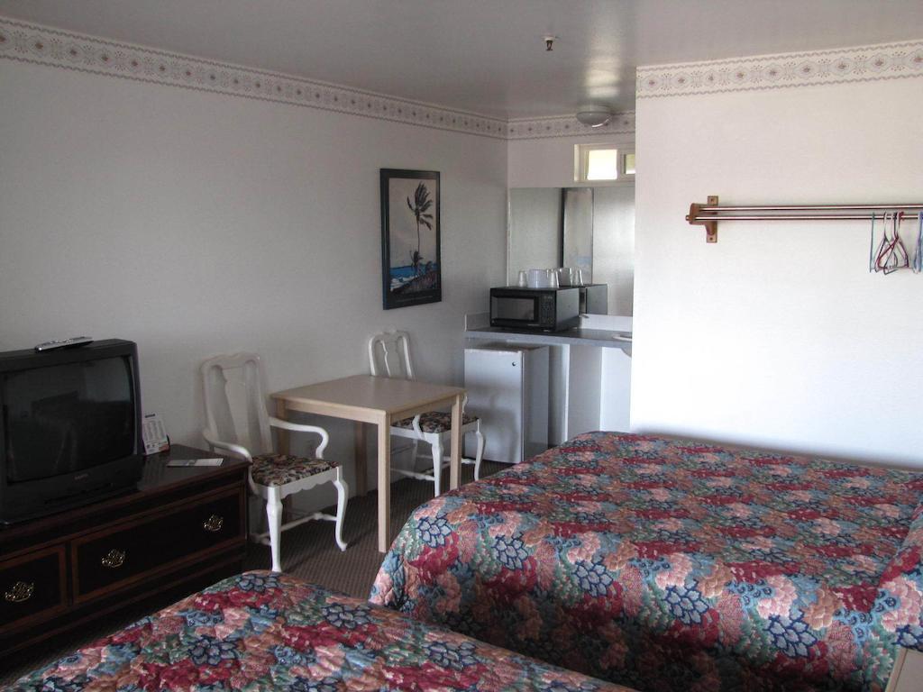 Cascade Inn Bellingham Room photo