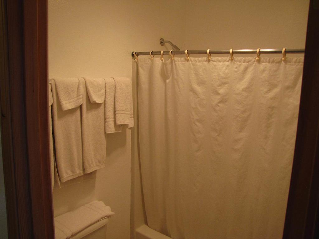 Cascade Inn Bellingham Room photo